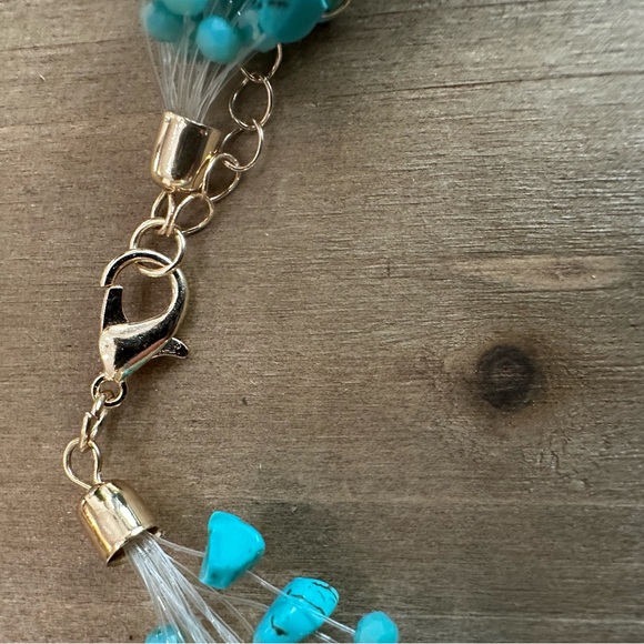 Faux turquoise look necklace - Picture 6 of 9